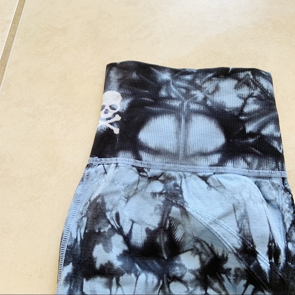 NWOT soulcycle Downtown Tie Dye Seamless Legging - Picture 2 of 8